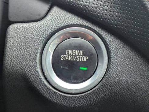 Used 2022 Chevrolet Equinox Premier FWD image 27