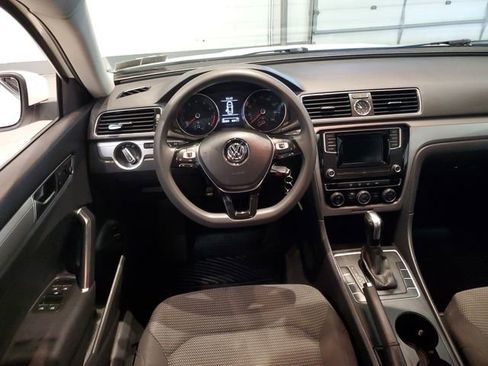 Used 2017 Volkswagen Passat 1.8T S FWD image 14