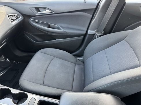 Used 2018 Chevrolet Cruze LT image 22