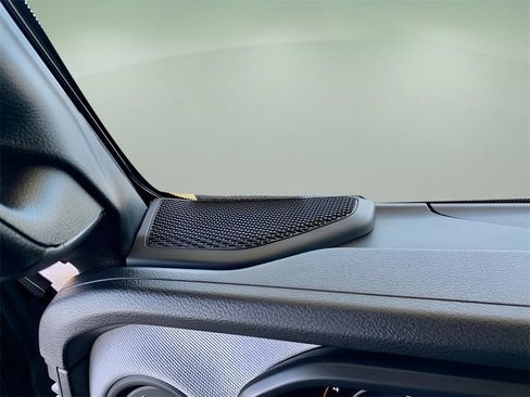 Used 2025 Jeep Gladiator Nighthawk image 38