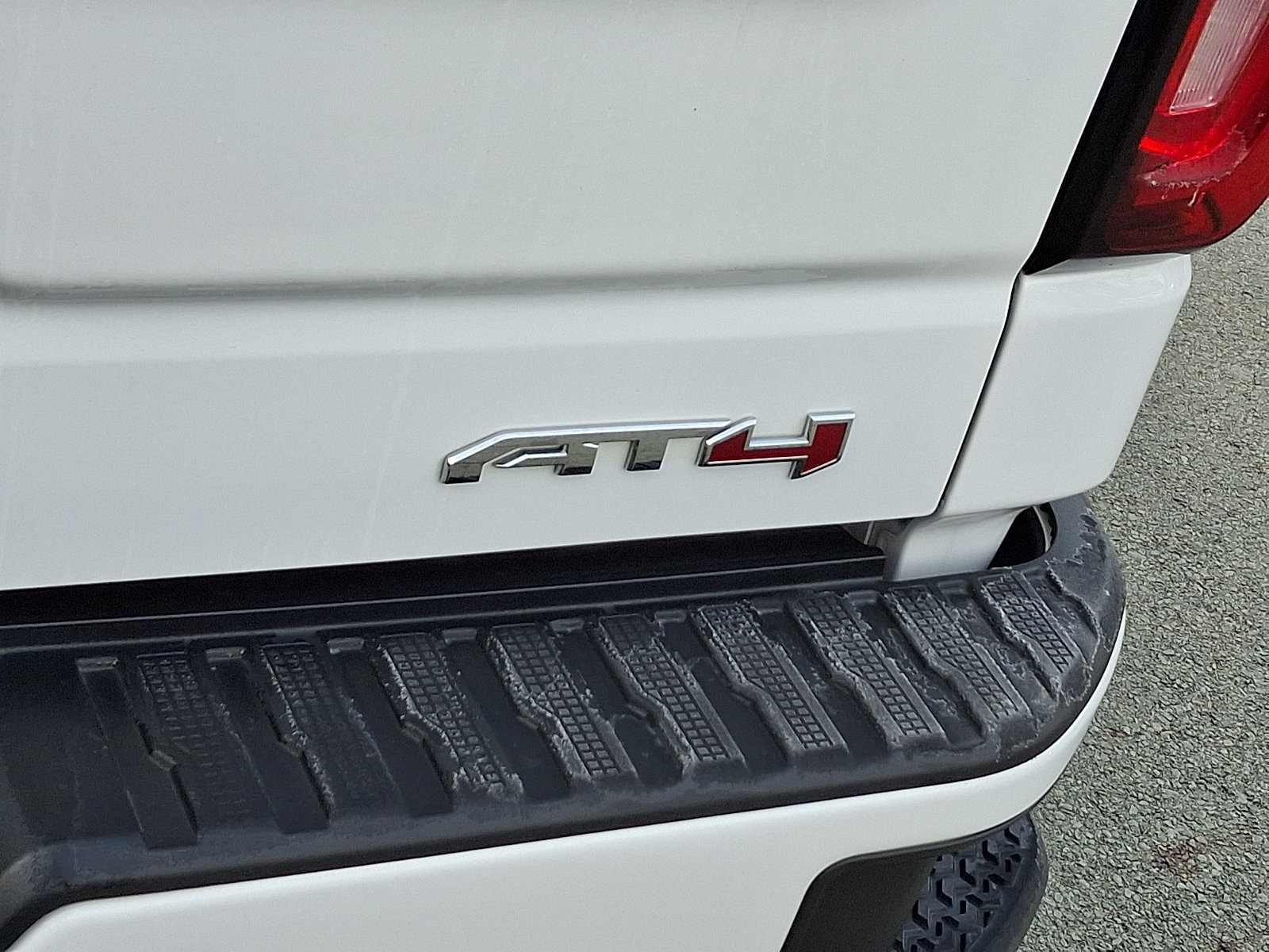 Certified 2023 GMC Sierra 1500 AT4 w/ AT4 Preferred Package AWD/4WD image 29