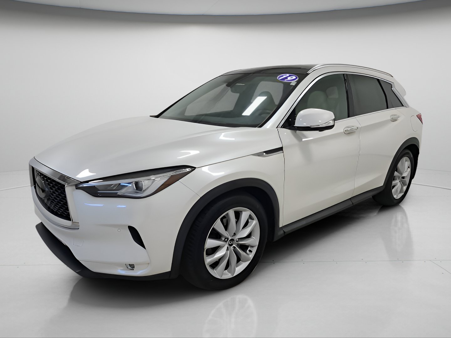 Used 2019 INFINITI QX50 Essential w/ Proactive Package AWD/4WD image 3
