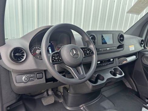 Used 2023 Mercedes-Benz Sprinter 2500 w/ Acoustic Package image 13