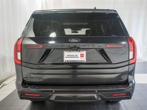 Used 2025 Ford Expedition Platinum w/ Stealth Appearance Package AWD/4WD image 5