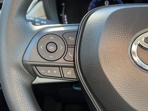 Used 2026 Toyota Corolla Cross L image 14