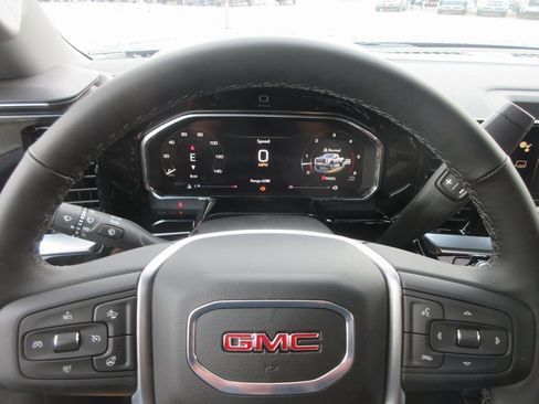 New 2026 GMC Sierra 3500 SLT w/ SLT Convenience Package image 20