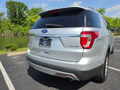 Used 2016 Ford Explorer XLT w/ Equipment Group 202A FWD image 8