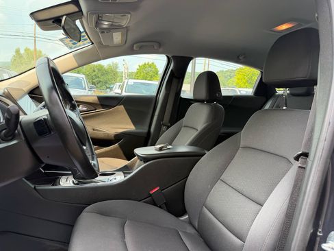 Used 2023 Chevrolet Malibu RS w/ LPO, Floor Liner Package FWD image 11