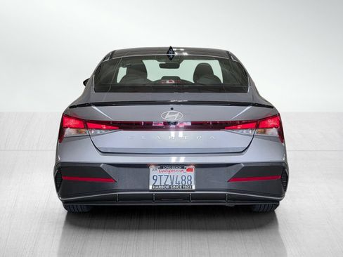 Certified 2025 Hyundai Elantra Sport FWD image 6