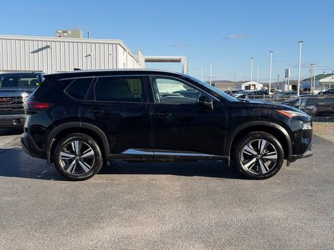 Used 2023 Nissan Rogue SL w/ SL Premium Package image 4