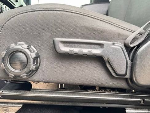 Used 2020 Jeep Wrangler Unlimited Willys image 24