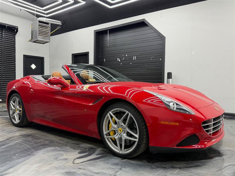 Used 2015 Ferrari California T RWD image 10