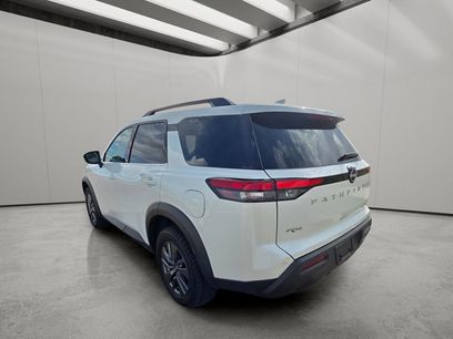 Used 2024 Nissan Pathfinder SV