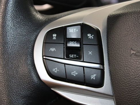 Used 2023 Ford Explorer XLT w/ Equipment Group 202A RWD image 38