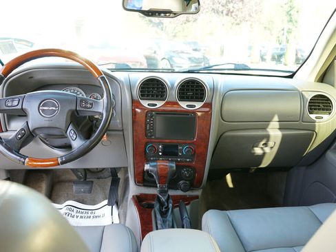 Used 2006 GMC Envoy Denali image 15