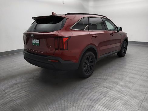 Used 2021 Kia Sorento S w/ Panoramic Sunroof Package AWD/4WD image 10