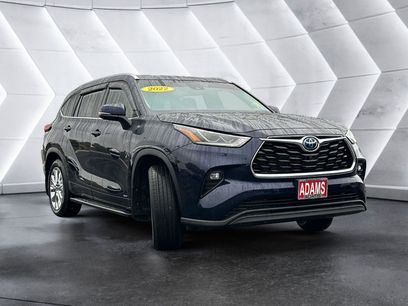 Used 2022 Toyota Highlander Limited