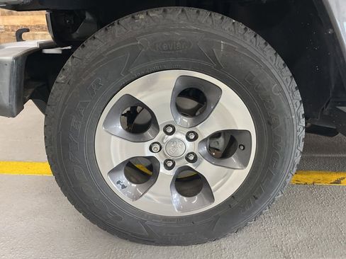 Used 2017 Jeep Wrangler Unlimited Sahara w/ Connectivity Group image 4