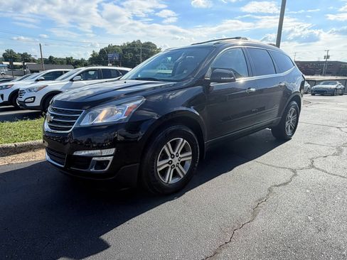 Used 2016 Chevrolet Traverse LT AWD/4WD image 3