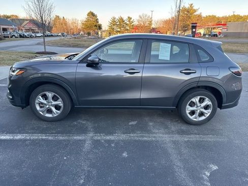 Used 2023 Honda HR-V LX image 4