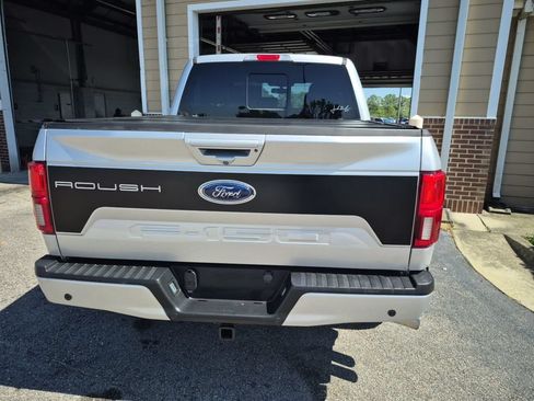 Used 2019 Ford F150 Lariat w/ Equipment Group 502A Luxury AWD/4WD image 10