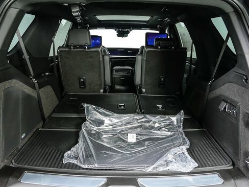 New 2026 Cadillac Escalade Luxury w/ Touring Package image 36