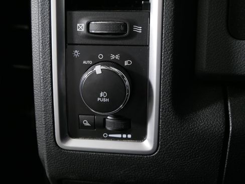 Used 2016 RAM 1500 Big Horn image 26