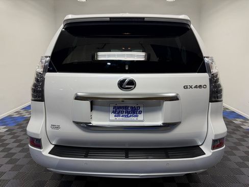 Used 2020 Lexus GX 460 Premium w/ Premium Package AWD/4WD image 12
