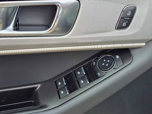 New 2026 Ford Explorer Active image 19