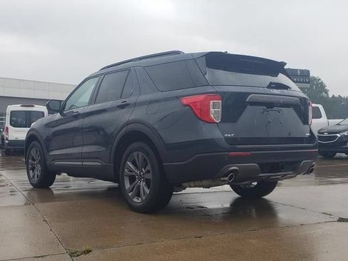 Used 2023 Ford Explorer XLT w/ Equipment Group 202A AWD/4WD image 8