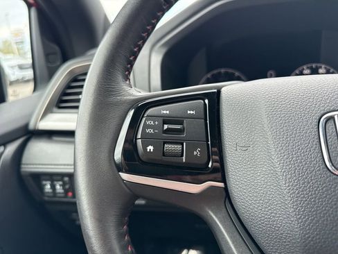 Used 2025 Honda Odyssey Sport-L image 18