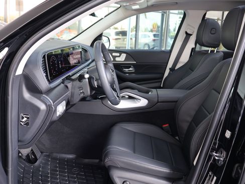 Certified 2024 Mercedes-Benz GLS 450 4MATIC image 10