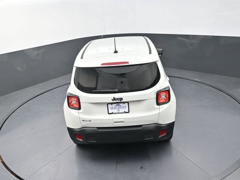 Used 2023 Jeep Renegade Latitude AWD/4WD image 20