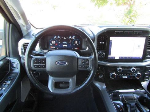 Used 2023 Ford F150 Lariat w/ Trailer Tow Package image 11