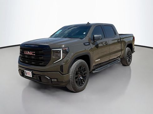 Used 2023 GMC Sierra 1500 Elevation w/ X31 Off-Road Package AWD/4WD image 3