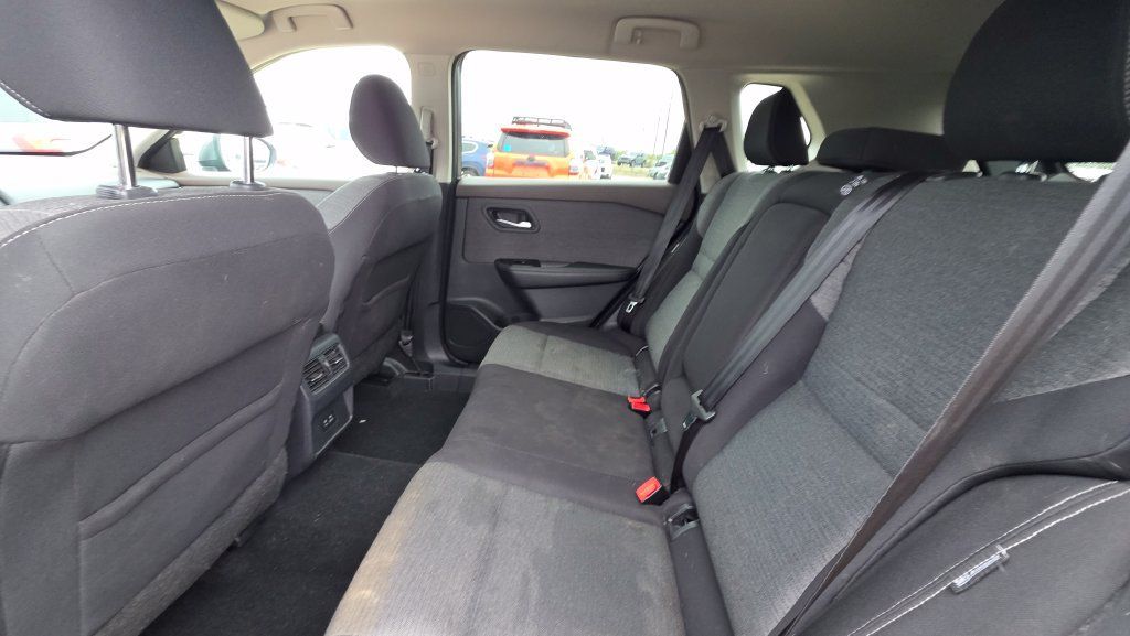 Used 2021 Nissan Rogue SV AWD/4WD image 13