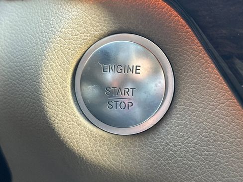 Used 2013 Mercedes-Benz ML 350 4MATIC image 29