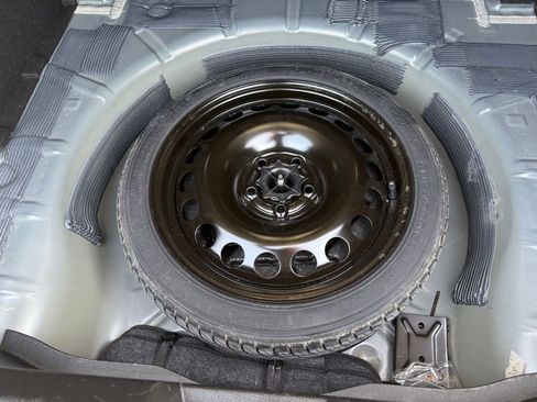 Used 2016 Chevrolet Cruze LS image 27