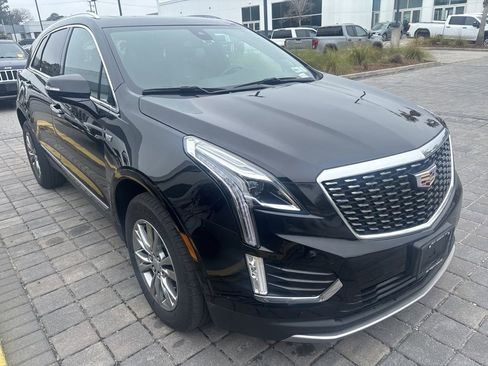 Certified 2023 Cadillac XT5 Premium Luxury AWD/4WD image 5