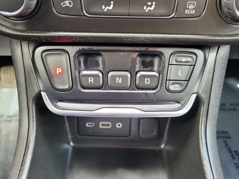 Used 2018 GMC Terrain SLE FWD image 27