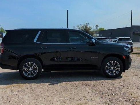 Certified 2024 Chevrolet Tahoe LT w/ Luxury Package AWD/4WD image 9
