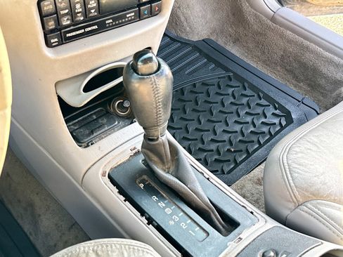 Used 2001 Buick Regal GS w/ Luxury Pkg image 10