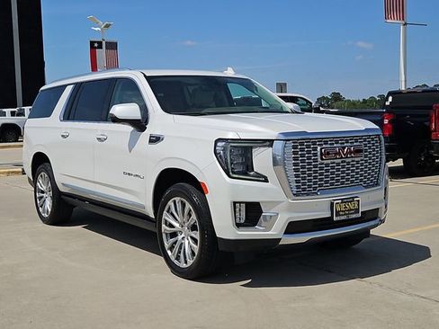 Used 2022 GMC Yukon XL Denali w/ Max Trailering Package AWD/4WD image 3