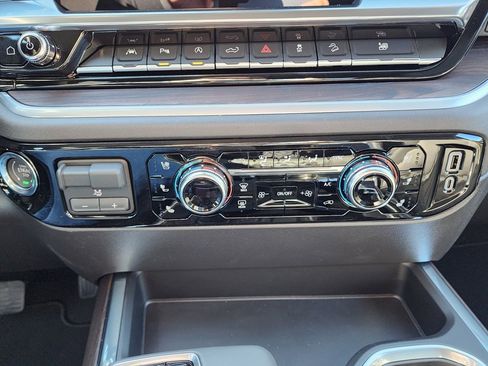 New 2026 GMC Sierra 1500 SLT w/ SLT Premium Plus Package image 29