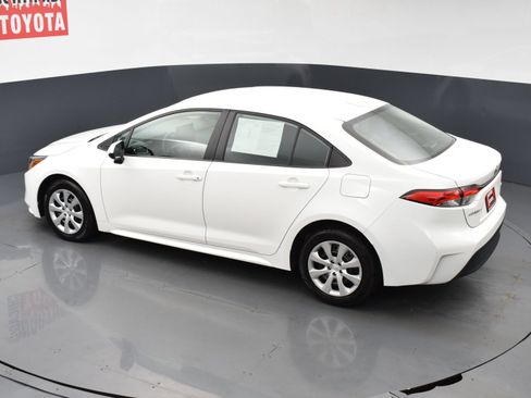 Used 2024 Toyota Corolla LE FWD image 18