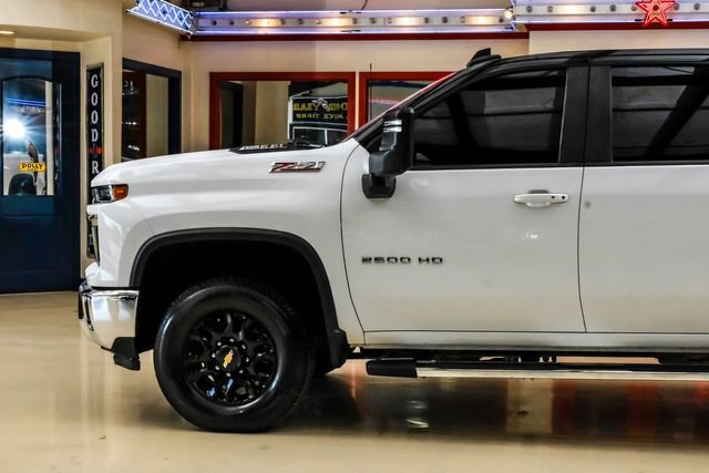Used 2025 Chevrolet Silverado 2500 LT AWD/4WD image 13