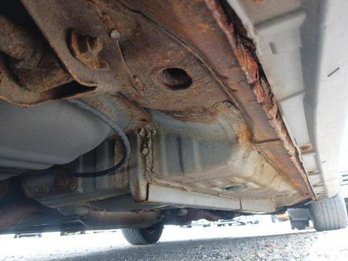 Used 2005 Toyota Camry LE FWD image 19