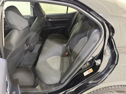 Used 2018 Toyota Camry LE w/ Convenience Package image 11