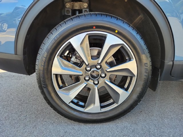 Certified 2023 Ford Escape Platinum w/ Premium Technology Package AWD/4WD image 35