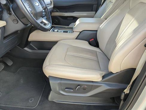 Used 2024 Ford Expedition Max Limited RWD image 16